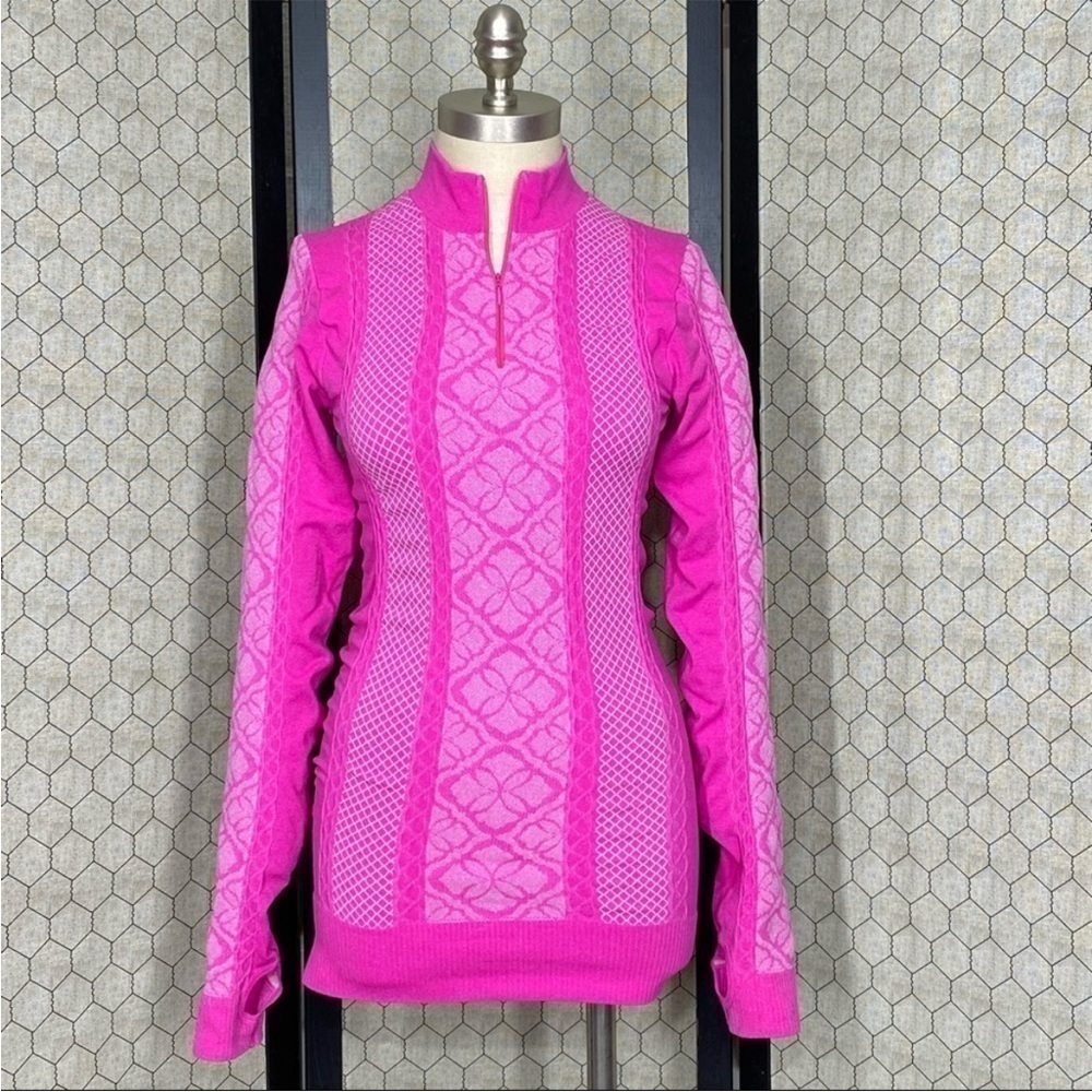 Athletic Essentials 1/4 Zip With Thumbholes Sz S